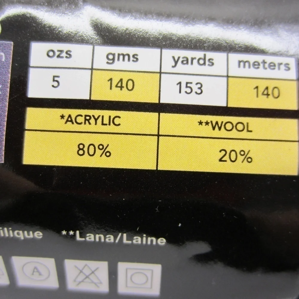 Lion‎ Brand yarn , wool-ease chucky black ,wool/acrylic blened;bulk weight